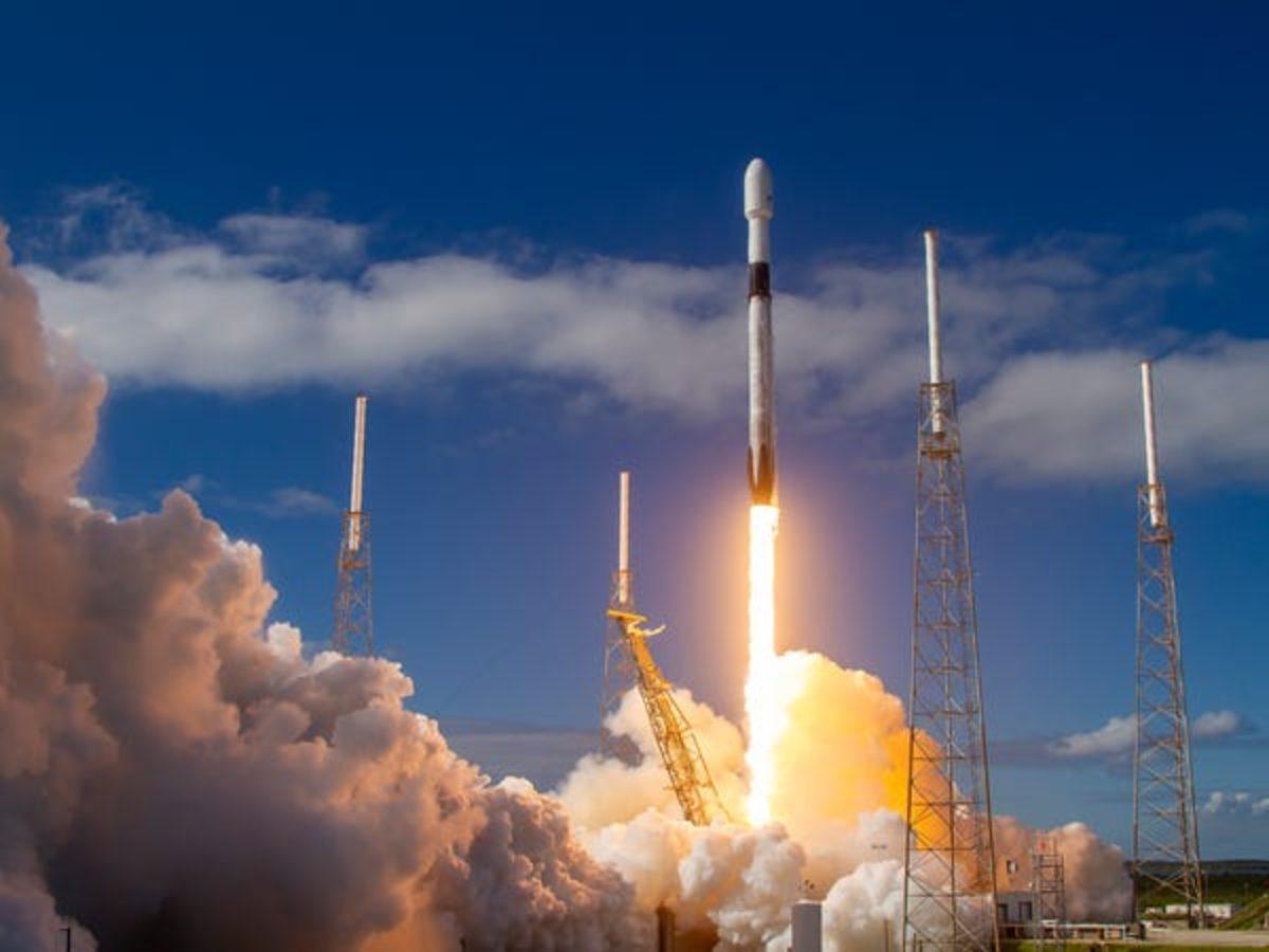 Uzmanlardan SpaceX’in İnternet Uydularına Karşı Uyarı: Astronomiyi Bitirebilir