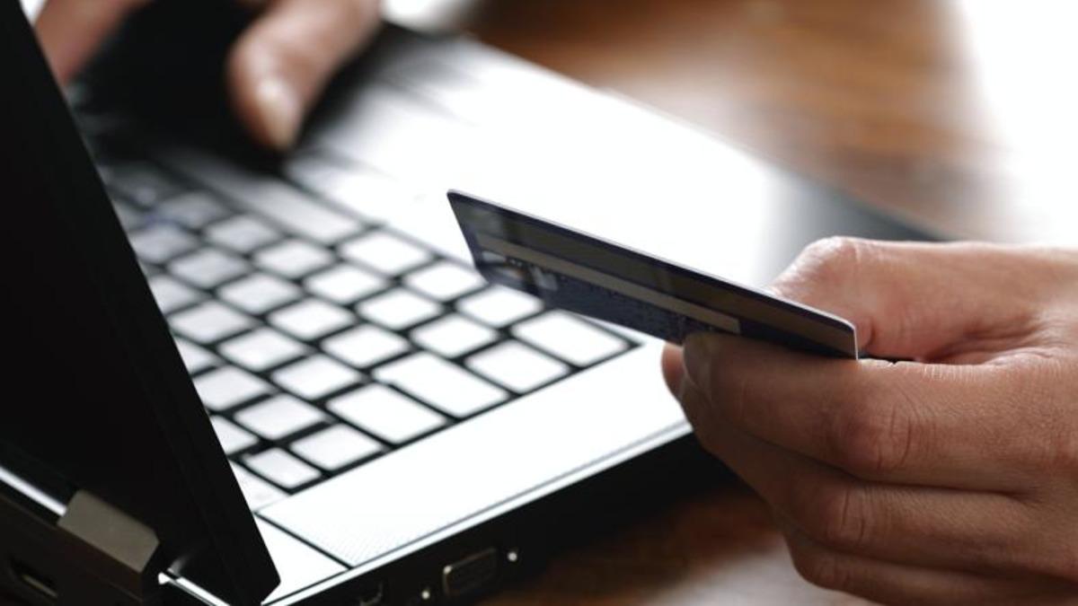 E-ticarette Fahiş Fiyat Artışlarının Önüne Geçecek Düzenleme Yürürlüğe Girdi