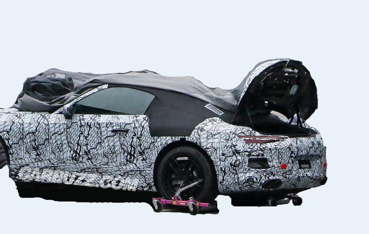 2022 Mercedes SL, Yenilenen Tasarımıyla Objektiflere Yakalandı