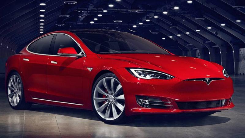 Elon Musk Bombayı Patlattı: Tesla Otomobiller Keçi Gibi ’Meleyebilecek’