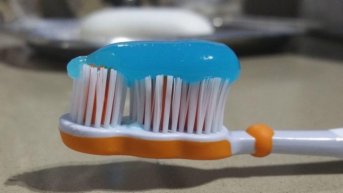 Dişleriniz İçin En İyi Diş Macunu Nasıl Seçilir?