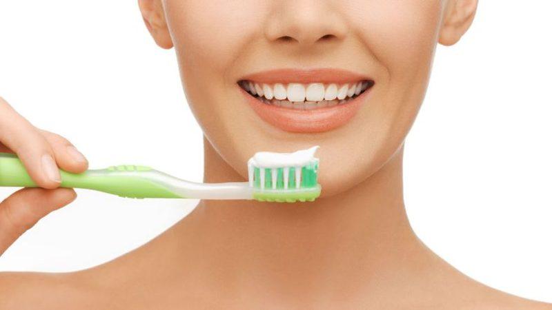 Dişleriniz İçin En İyi Diş Macunu Nasıl Seçilir?