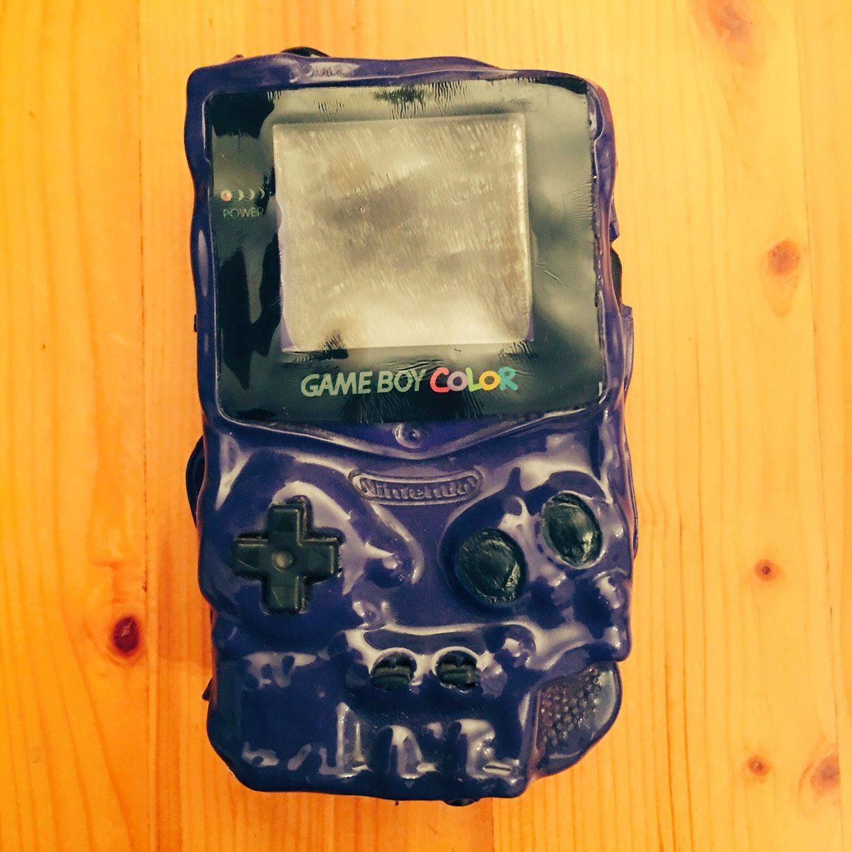 Yanlışlıkla Fırında Pişirilen PS4 Oyun Kollarının Fotoğrafı Sosyal Medyada Viral Oldu