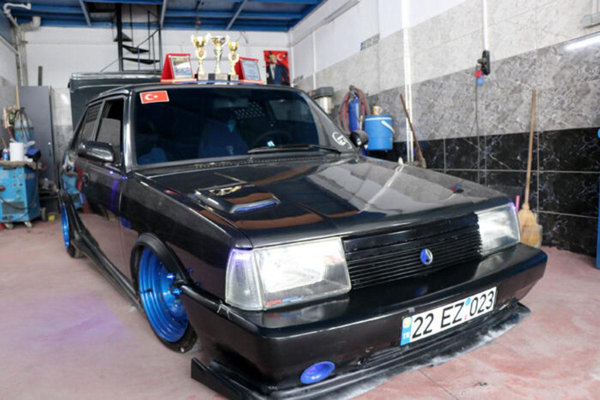 Bir Türk, 700 TL’ye Aldığı Hurda Otomobili Modifiye Ederek 45 Bin TL’ye Sattı