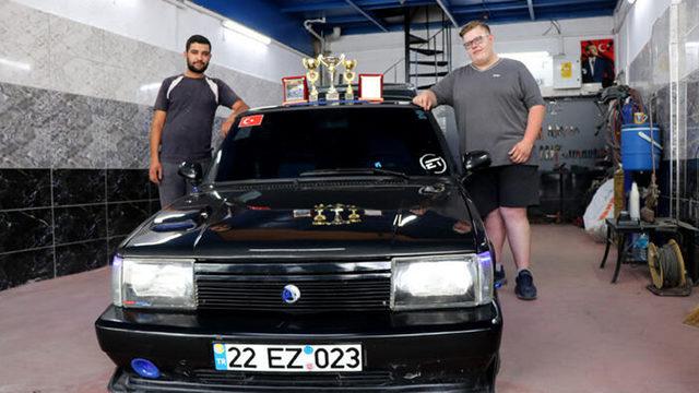 Bir Türk, 700 TL’ye Aldığı Hurda Otomobili Modifiye Ederek 45 Bin TL’ye Sattı