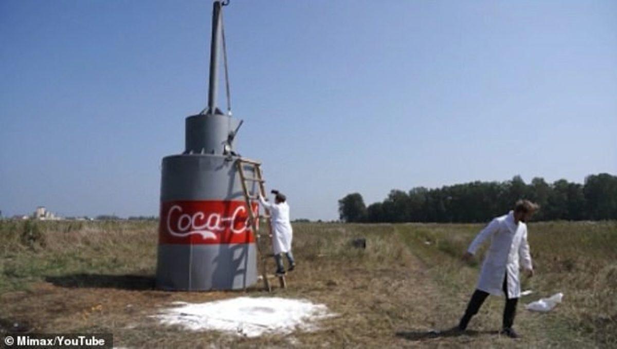 Bir YouTuber’ın 10 Bin Litre Kola ile Yaptığı İlginç Şeker Deneyi [Video]