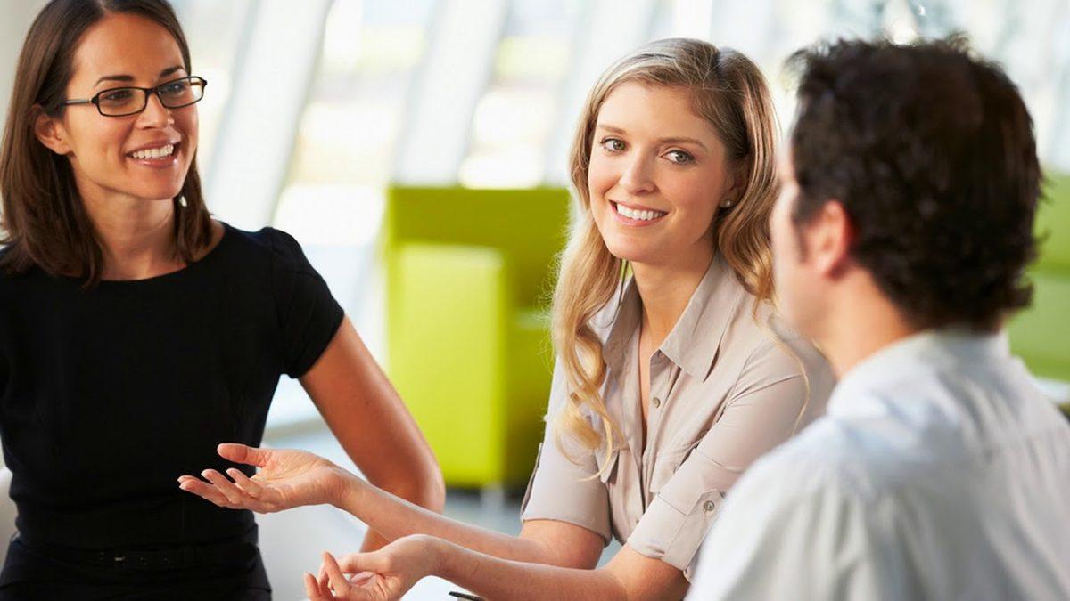 Karşısındaki İnsanı ‘Duymak’ Yerine ‘Dinleyen’ İnsanların 7 Ortak Özelliği