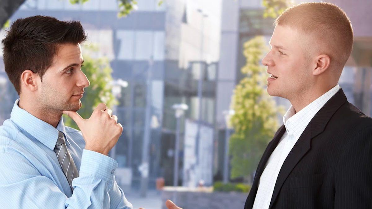 Karşısındaki İnsanı ‘Duymak’ Yerine ‘Dinleyen’ İnsanların 7 Ortak Özelliği