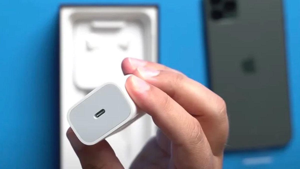 Apple’ın iPhone 12 Kutusunda Şarj Aletine Yer Vermeyeceği İddiaları Giderek Artıyor