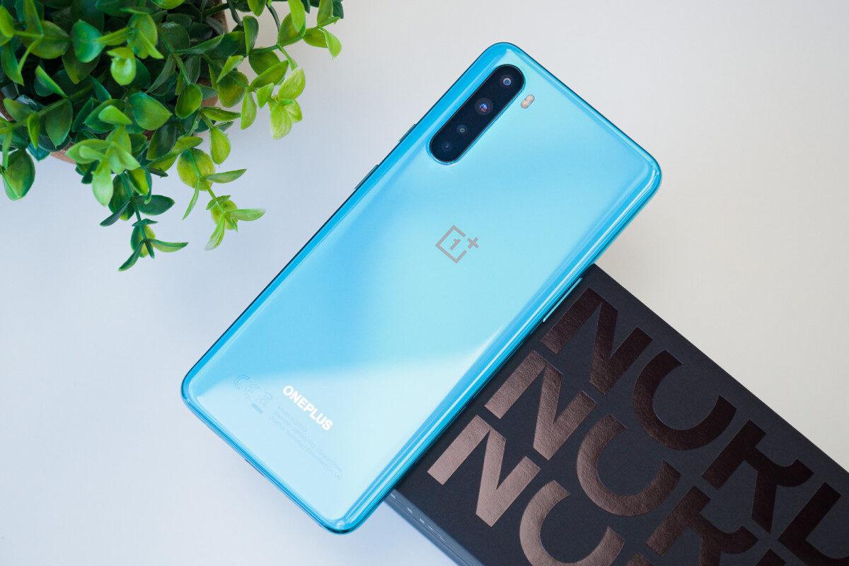OnePlus Şimdi de 6.000 mAh Bataryalı Giriş Seviye Telefon Geliştiriyor: OnePlus Clover