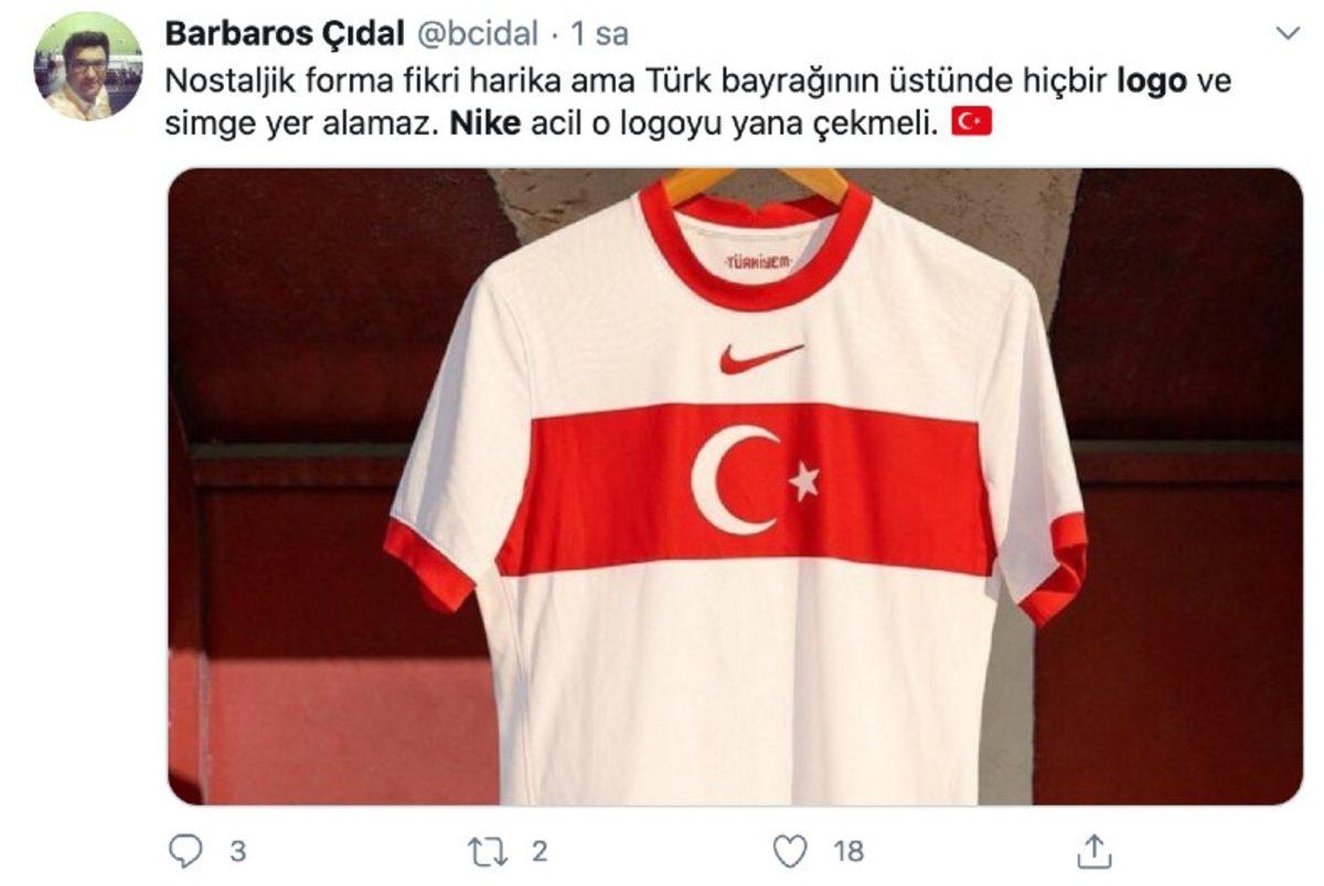 Türkiye A Milli Futbol Takımı’nın Yeni Formasındaki Nike Logosuna Sosyal Medyadan Büyük Tepki