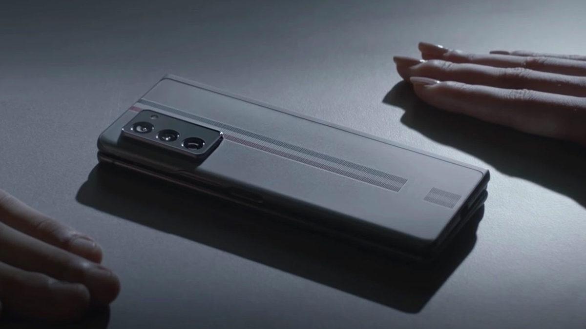 Sınırlı Sayıda Üretilecek Samsung Galaxy Z Fold2 Thom Browne Tanıtıldı