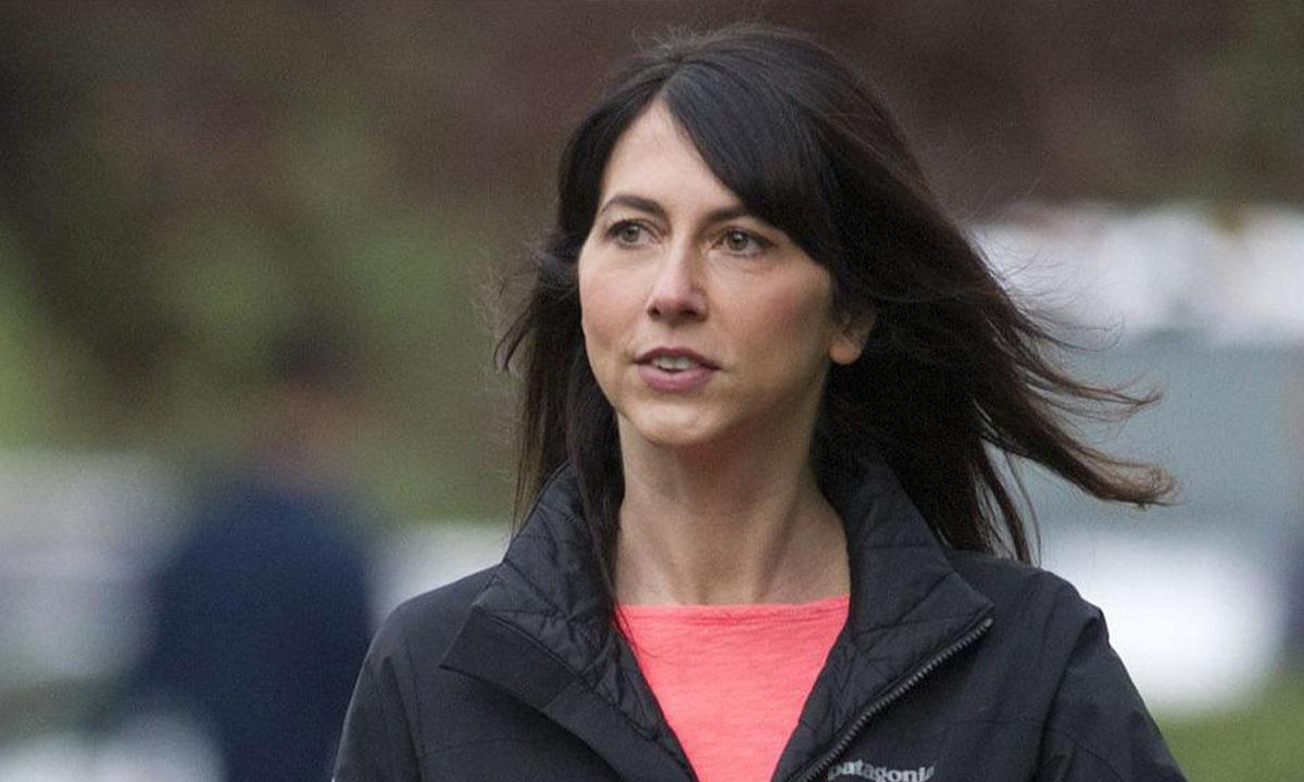 Jeff Bezos’un Eski Eşi Mackenzie Scott, Dünyanın En Zengin Kadını Oldu