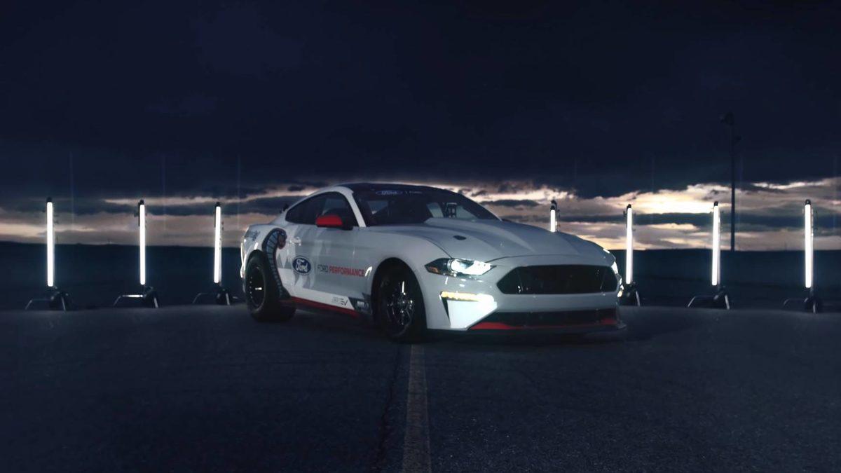 Ford Mustang Cobra Jet 1400, 8,2 Saniyede 270 km/s Hıza Ulaştı (Video)