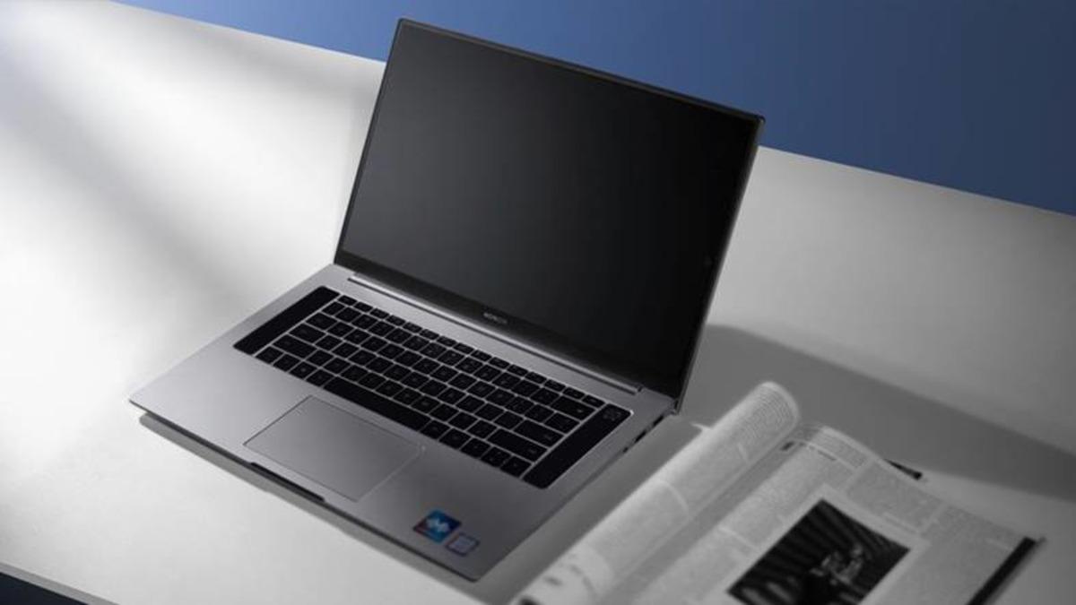 Honor, İnce Bir Gövdede Büyük Bir Ekran Sunan MagicBook Pro’yu Tanıttı