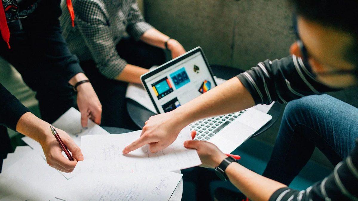 Sosyal Medya Uzmanı Kimdir, Ne Yapar?