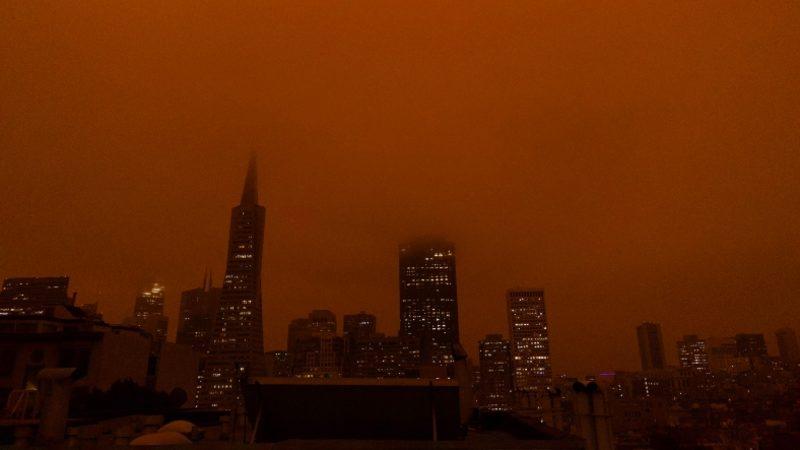 San Francisco’da Yangınlar Gökyüzünü Kızıla Boyadı