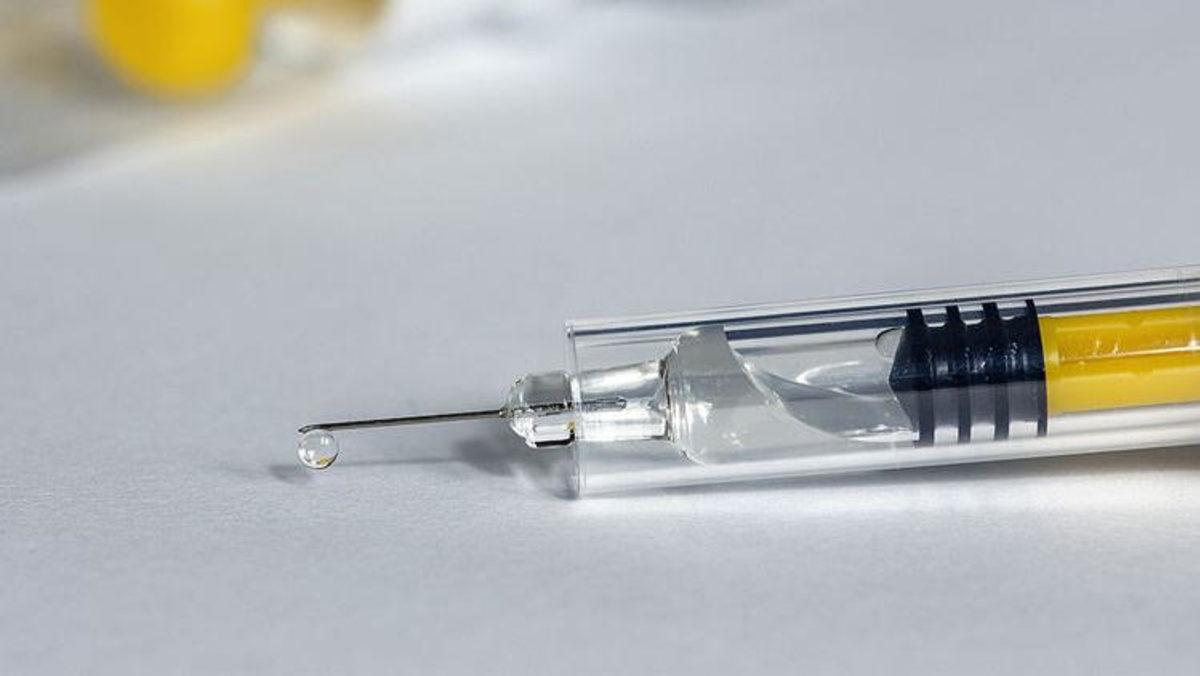 Fahrettin Koca, Koronavirüs Aşısının Çıkış Tarihiyle İlgili Açıklama Yaptı