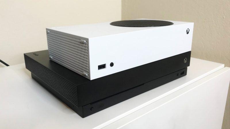 Microsoft’un Yeni Bebeği Xbox Series S’ten Yeni Fotoğraflar Paylaşıldı