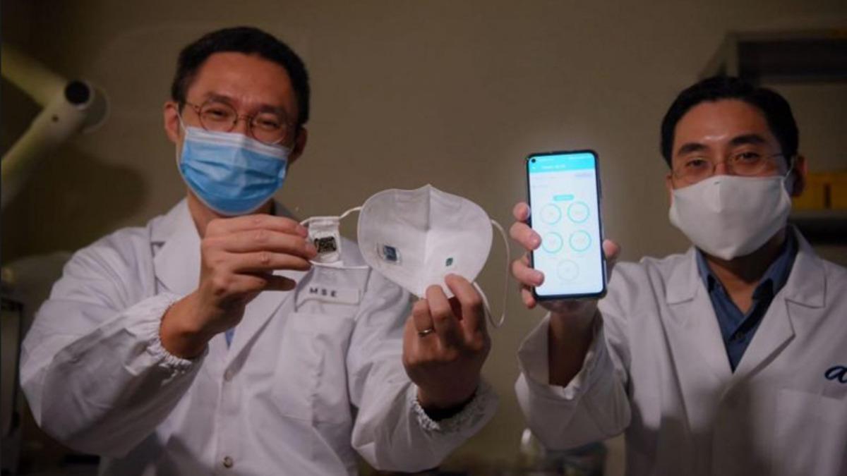 Koronavirüs Belirtilerini Tespit Edip Telefonunuza İletebilen Akıllı Maske Geliştirildi