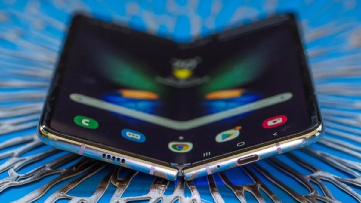 Samsung, Apple’ın Gizemli Katlanabilir iPhone’u İçin Ekran Sevkiyatına Başladı