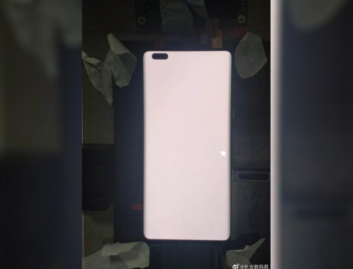 Huawei nova 8’in Canlı Görüntüleri ve Ekran Özellikleri Ortaya Çıktı