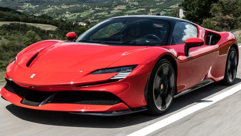 Türkiye’de En Pahalı Otomobilin Vergisiyle 70 Adet Clio Alınabiliyor