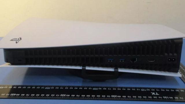 PlayStation 5’in Boyutlarını Gösteren Fotoğraflar Ortaya Çıktı