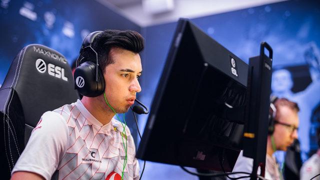 Türk E-Sporcu Özgür “Woxic” Eker, Rekor Bedelle Cloud9’a Transfer Oldu