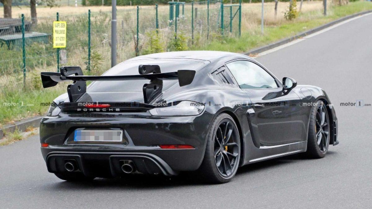 Porsche Cayman GT4 RS’in Müzik Niyetine Dinlenebilecek Motor Sesi (Video)