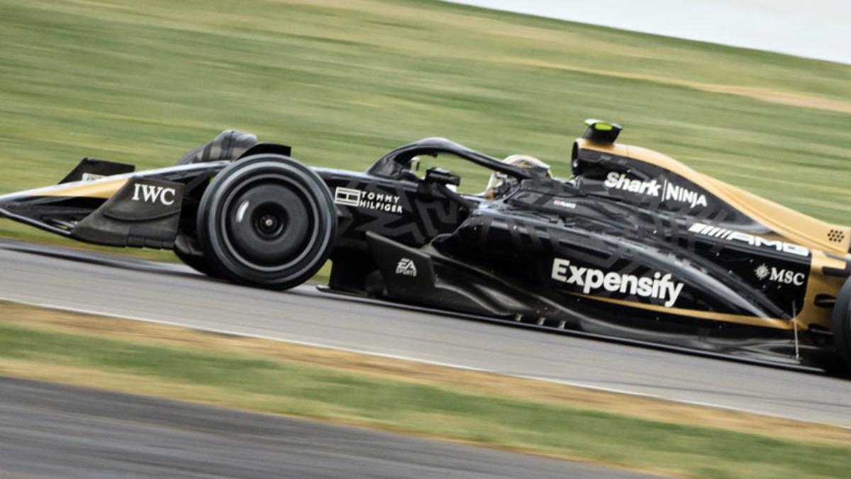 Brad Pitt ve Lewis Hamilton’ın Yer Alacağı Formula 1 Filminde Kullanılacak Aracın Tasarımı İlk Kez Paylaşıldı