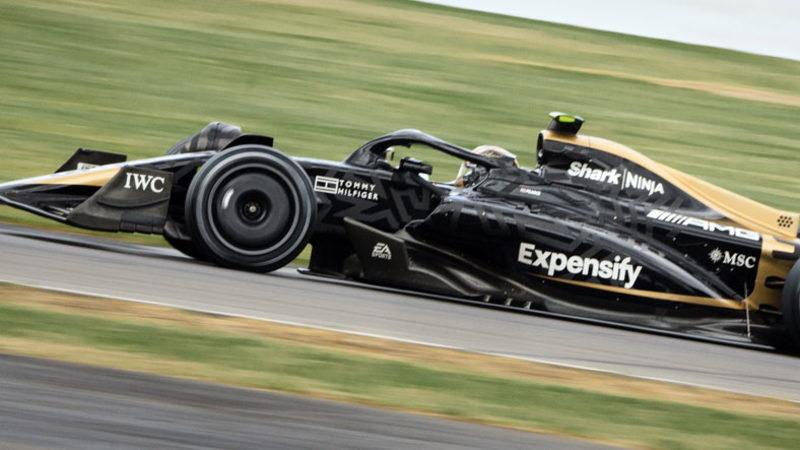 Brad Pitt ve Lewis Hamilton’ın Yer Alacağı Formula 1 Filminde Kullanılacak Aracın Tasarımı İlk Kez Paylaşıldı