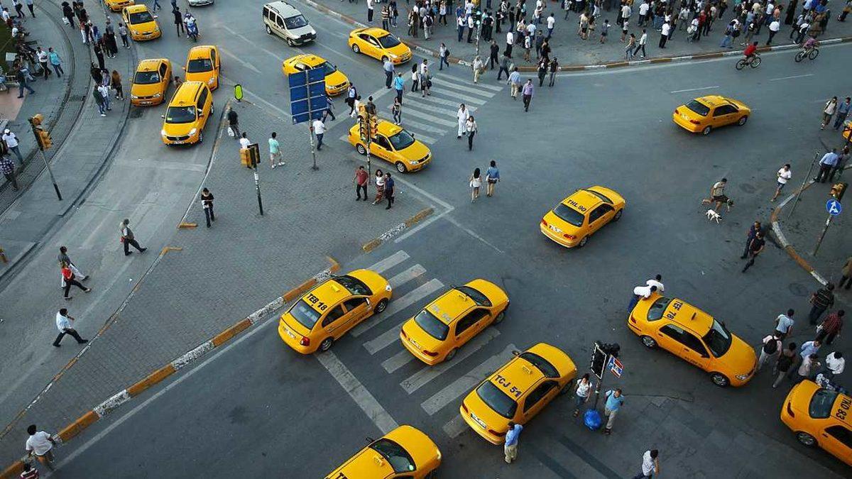 Taksilerde Kamera Bulundurma Zorunluluğu Ertelendi: Özel Hayatın Gizliliğini İhlal Ettiği Düşünülüyordu