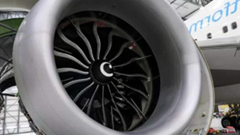 Tek Başına Uçak Gövdesi Kadar Kalın Olan Dünyanın En Büyük Ticari Jet Motoru, Resmi Onayı Aldı