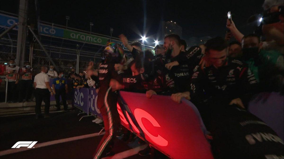 Formula 1 Arabistan GP’nin Kazananı Belli Oldu: Dünya Şampiyonluğu Son Yarışa Kaldı