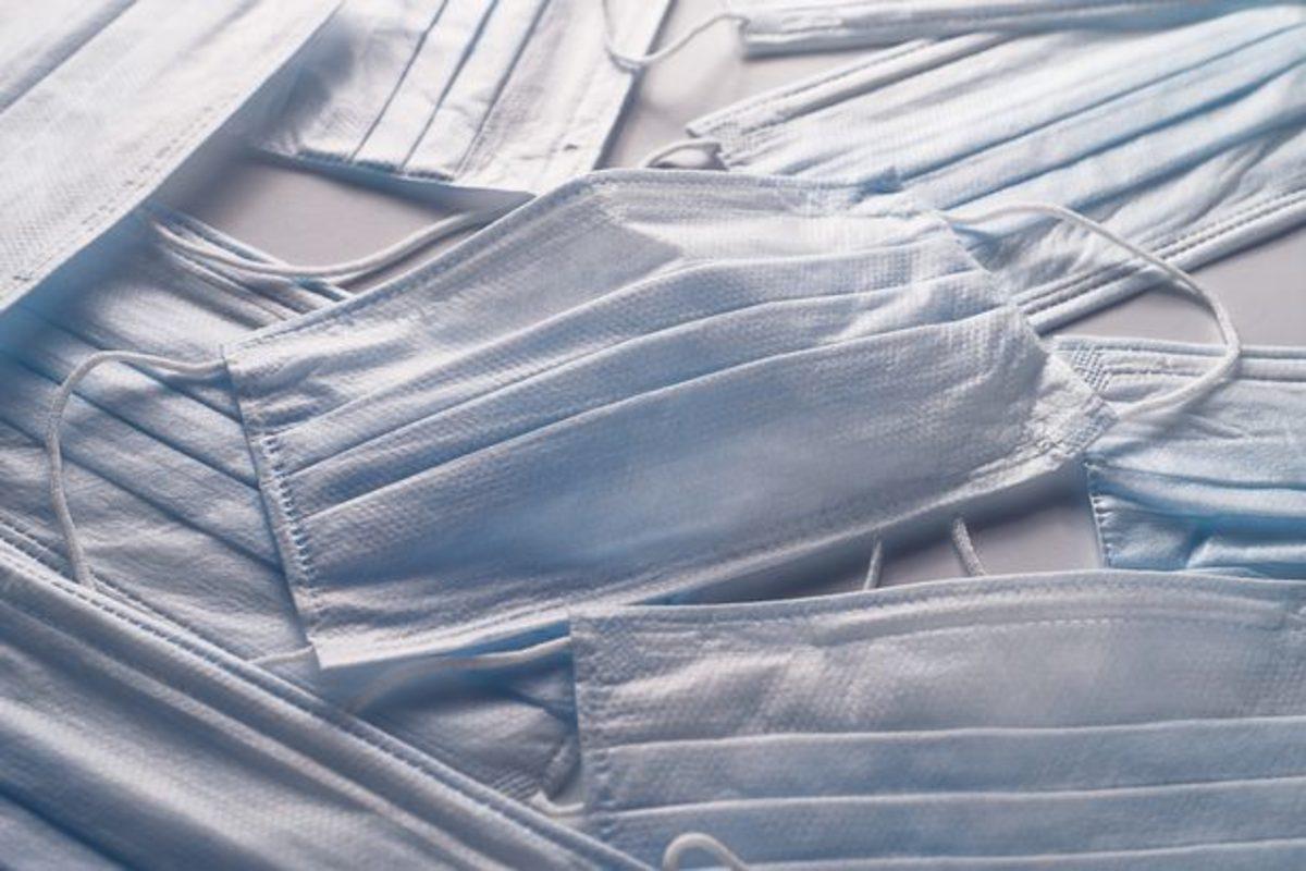 Bilim İnsanları, Maskelerin Karbondioksit Zehirlenmesi Riskini Artırmadığını Açıkladı