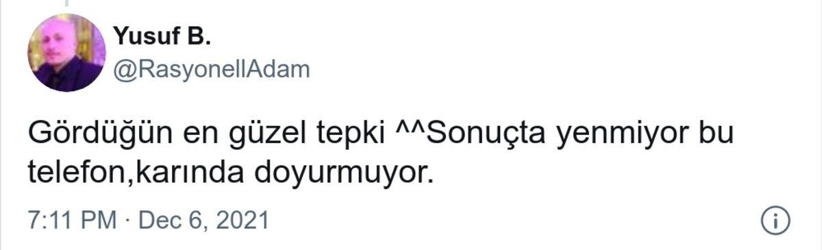 Böyle Olacağı Belliydi: ’Telefonunu Çıkar’ Diyen Adamın Ağzına Telefon Sokulan Video Viral Oldu, İşte Tepkiler