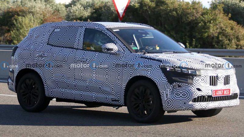 Renault Kadjar’ın Yerine Geçecek Yeni SUV “Austral”in Heybetli Tasarımını Kısmen Ortaya Koyan Fotoğraflar