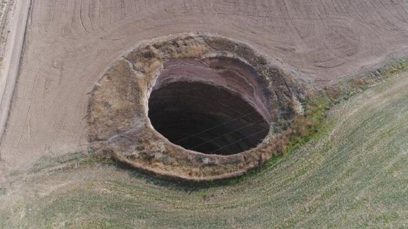 İklim Krizi Konya Ovası’nı ’Çökertiyor’: Onlarca Metre Derinlikte 2 Binden Fazla Obruk Oluştu