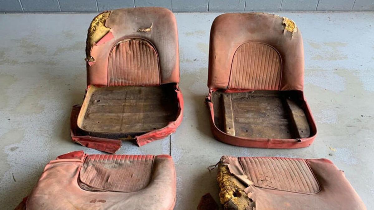 İlk Chevrolet Corvette Prototipinin Koltukları 90 Bin Dolarlık Fiyat Etiketiyle Satışa Çıktı