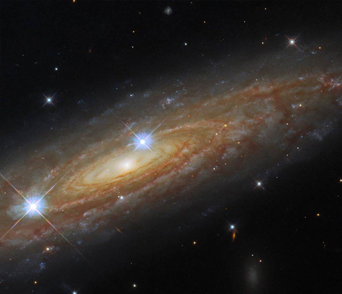 NASA’nın Uzay Teleskobu ile Yeni Bir Gökada Görüntüsü Kaydedildi