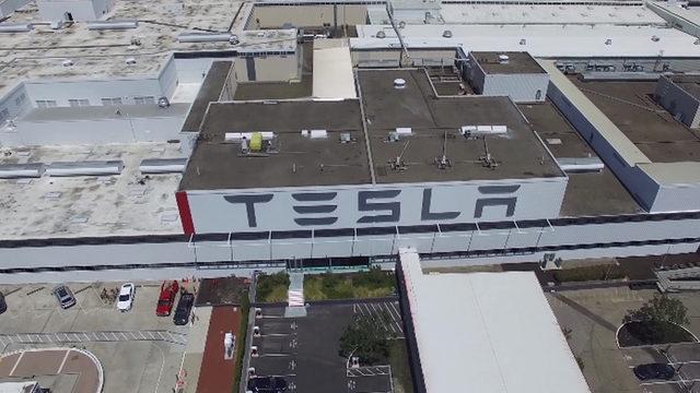 Tesla Çalışanı, Fabrikanın Üretim Sürecini Sabote Etmeye Çalışırken Yakalandı