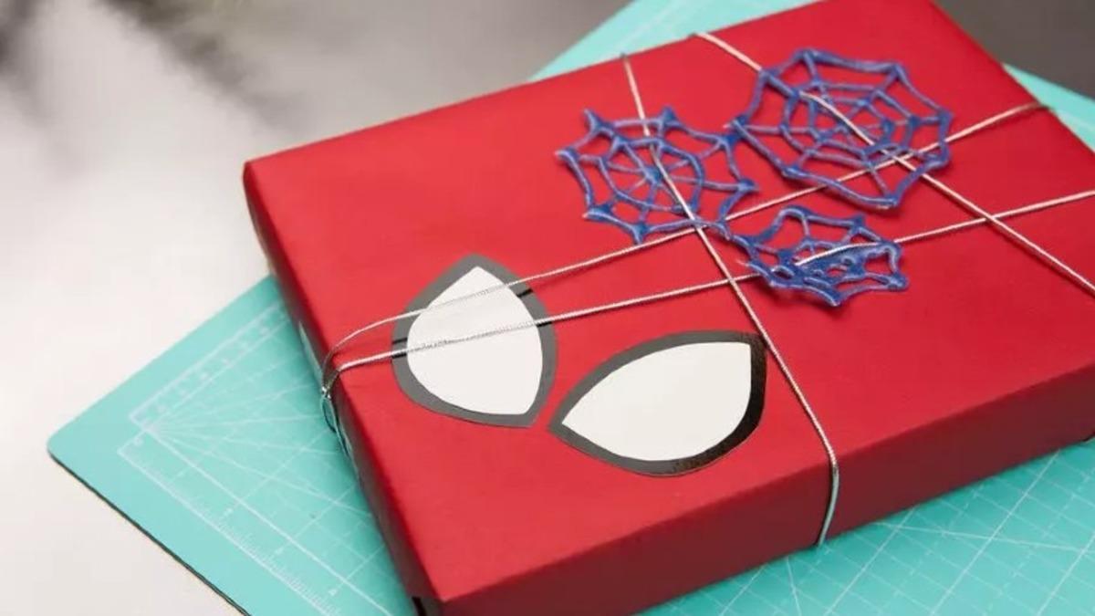 Her Spider-Man Hayranının Sahip Olması Gereken Aksesuar ve Figür Tavsiyesi