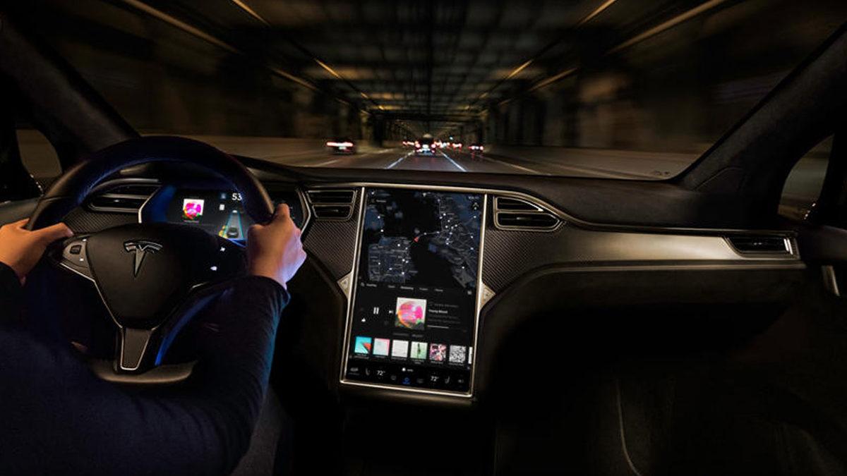 Tesla, Tam Otonom Sürüş Özelliğini Bu Yıl Bitmeden Yayınlayacak