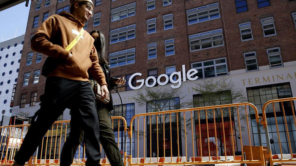 Google, Aşı Olmayan Çalışanlarını ’Kovmakla’ Tehdit Etti