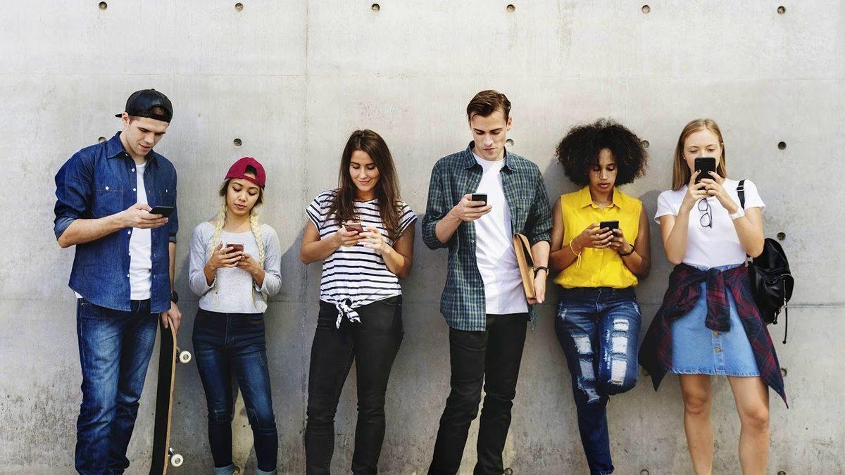 Baby Boomers, X, Y, Z ve Alfa Jenerasyonu: Ne Demek Bu Jenerasyon, Hayata Bakışları Neden Bu Kadar Farklı?