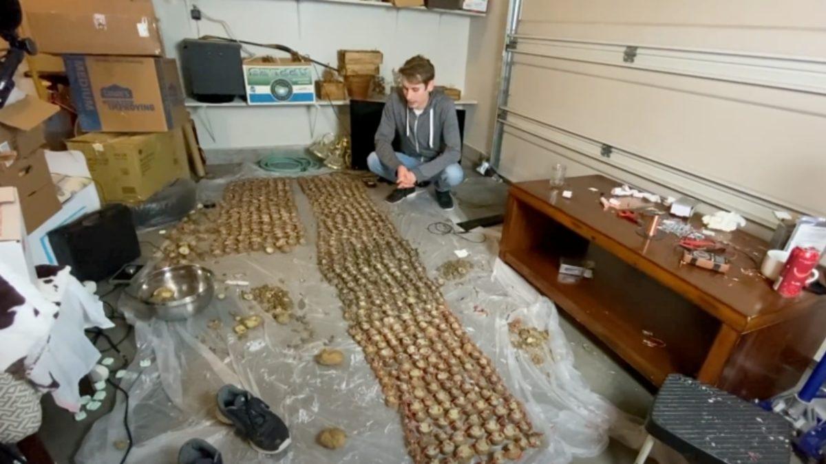 Bir YouTuber, Doom Oynamak İçin 100 Kilo Patatesten Elektrik Üretti (Video)