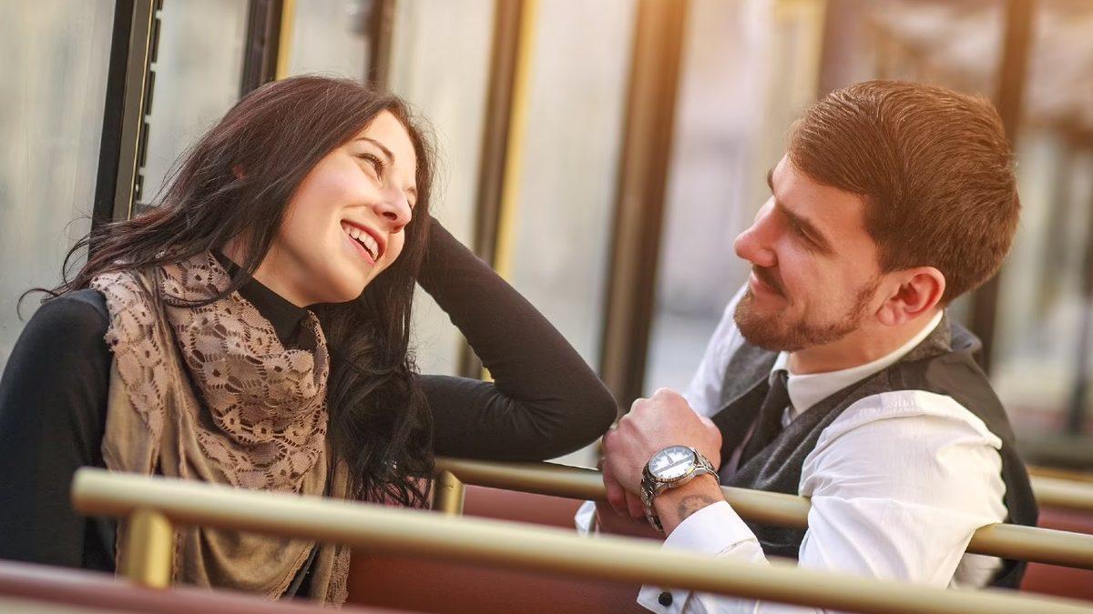 Yakın Arkadaş Olmak Şart Değilmiş: Yabancılarla Yapılan ’Derin Sohbetlerin’ Ruh Hali Üzerindeki Etkisi Açıklandı