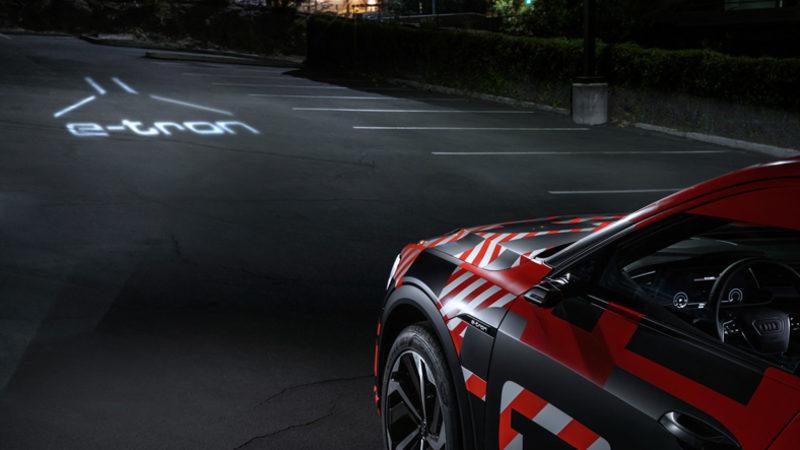 Audi’den Film Projektörü Gibi Far Teknolojisi: Digital Matrix Light