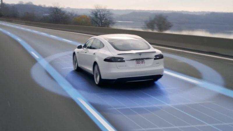 Hacklenen Panoların Tesla Otomatik Pilotlarına Kaza Yaptırabileceği Ortaya Çıktı